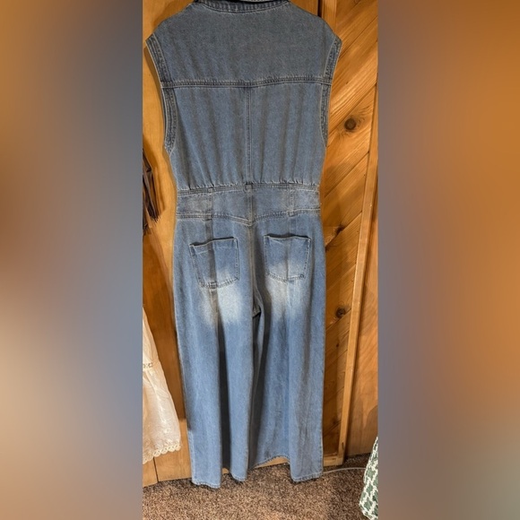 NWT - BUCKETLIST Denim Sleeveless Button-Up Wide Leg Jumpsuit Size Large - Picture 8 of 8